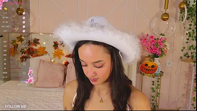 Lolly Neal online show from 29, 10, 2025