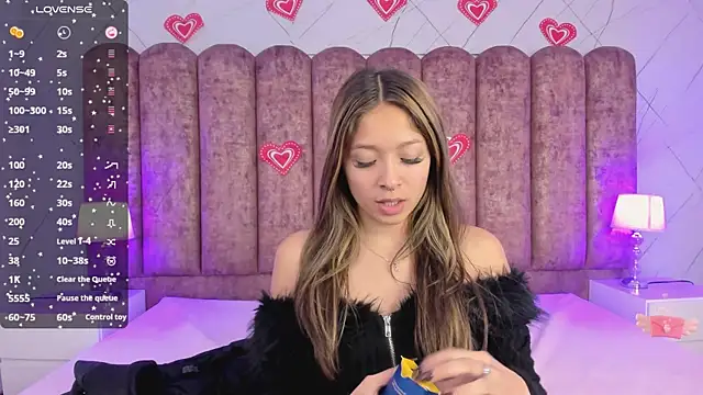 Victoria Adams14 online show from 16, 2, 2025