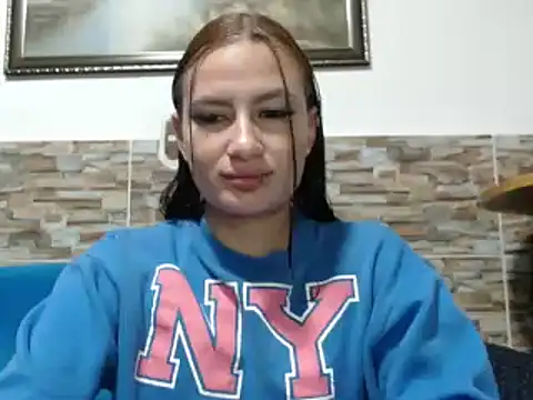 Snapshot of alice_trinity chatting on 5, 2, 2025 alice trinity online show from 5, 2, 2025