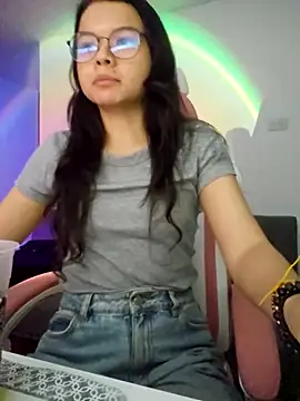 azumiichan online show from 8, 10, 2025