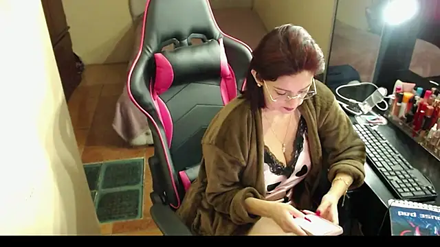 Carol Scottt online show from 10, 1, 2025