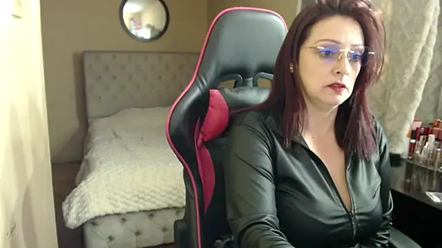 Carol Scottt online show from 14, 4, 2026