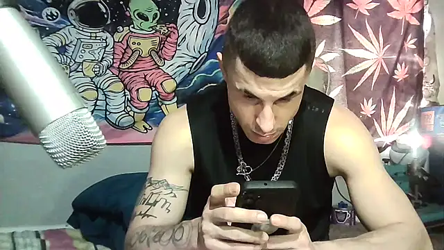 Snapshot of --D-a-D-D-y- chatting on 13, 10, 2025 --D-a-D-D-y- online show from 13, 10, 2025