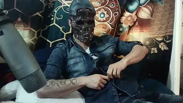 Snapshot of --D-a-D-D-y- chatting on 23, 10, 2025 --D-a-D-D-y- online show from 23, 10, 2025