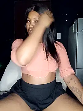 Snapshot of charmainexxx chatting on 5, 1, 2025 charmainexxx online show from 5, 1, 2025