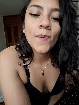 Snapshot of Thaliacooper_ chatting on 17, 12, 2024 Thaliacooper  online show from 17, 12, 2024