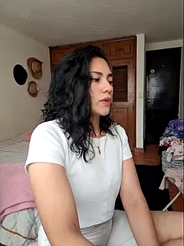 Snapshot of Thaliacooper_ chatting on 11, 3, 2025 Thaliacooper  online show from 11, 3, 2025