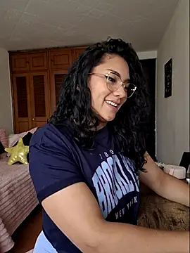 Snapshot of Thaliacooper_ chatting on 12, 9, 2025 Thaliacooper  online show from 12, 9, 2025
