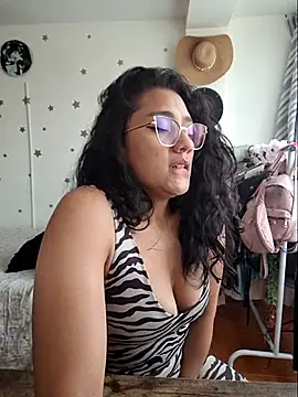 Snapshot of Thaliacooper_ chatting on 16, 10, 2025 Thaliacooper  online show from 16, 10, 2025