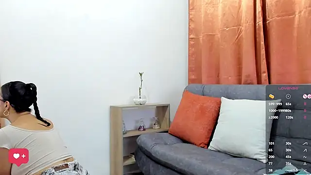 Snapshot of _AllisonSweet_ chatting on 5, 3, 2025 AllisonSweet online show from 5, 3, 2025