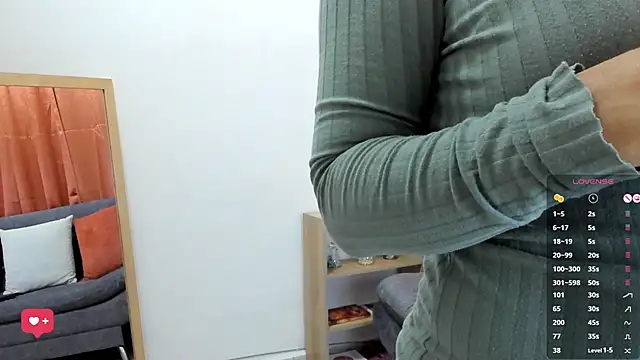 Snapshot of _AllisonSweet_ chatting on 10, 3, 2025 AllisonSweet online show from 10, 3, 2025