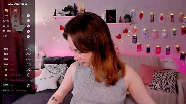 LanaBlu  online show from 14, 12, 2025