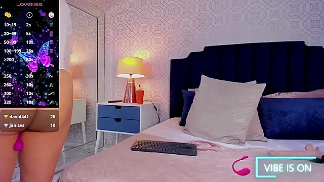 Snapshot of Luna18Pink chatting on 20, 2, 2025 Luna18Pink online show from 20, 2, 2025