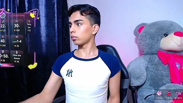 OwenBluee online show from 15, 4, 2026