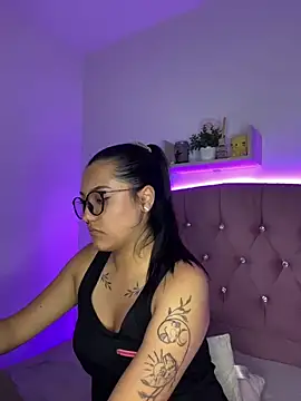 angellique 22 online show from 17, 1, 2025