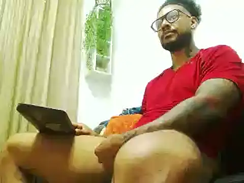 Snapshot of LewisStrong chatting on 2, 3, 2025 LewisStrong online show from 2, 3, 2025