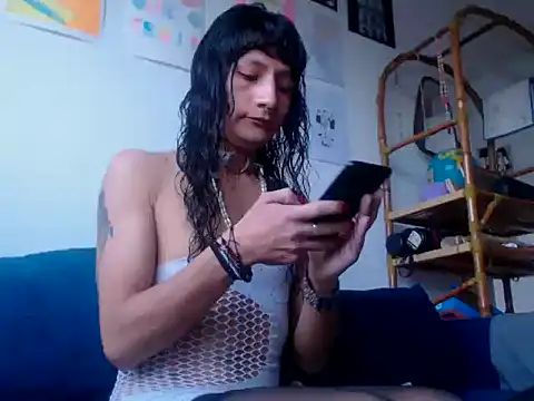 Snapshot of Zafiro_subversiva chatting on 20, 1, 2025 Zafiro subversiva online show from 20, 1, 2025