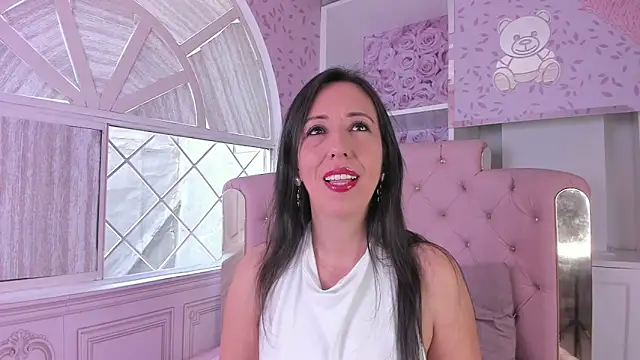Snapshot of Bonnie__milf chatting on 16, 9, 2025 Bonnie milf online show from 16, 9, 2025