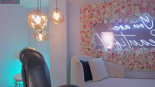 ArianaDumont online show from 21, 10, 2025