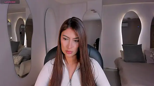 ArianaDumont online show from 28, 6, 2026