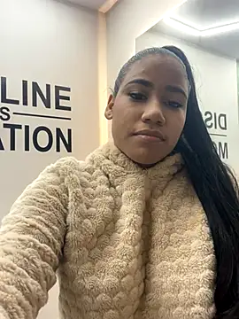 Snapshot of Salome_Diaz_ chatting on 7, 11, 2025 Salome Diaz online show from 7, 11, 2025