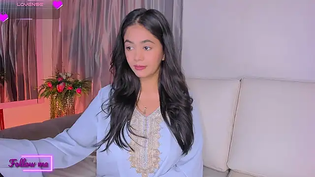 azzahara069 online show from 12, 2, 2025