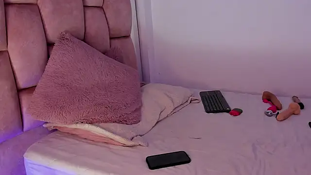 Dylanwhite23  online show from 21, 3, 2025