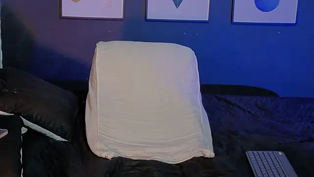 Dylanwhite23  online show from 3, 3, 2026