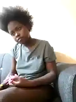 Sweetcecie01 online show from 21, 11, 2025