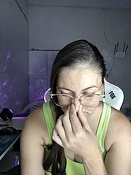 Snapshot of dani123unica chatting on 15, 10, 2025 dani123unica online show from 15, 10, 2025