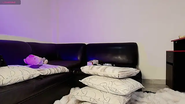 Snapshot of Madeline_Dreams chatting on 14, 7, 2026 Madeline Dreams online show from 14, 7, 2026