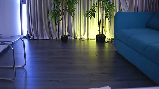 MissKiarra online show from 8, 3, 2025