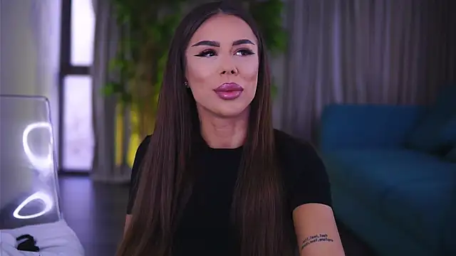 MissKiarra online show from 19, 3, 2025