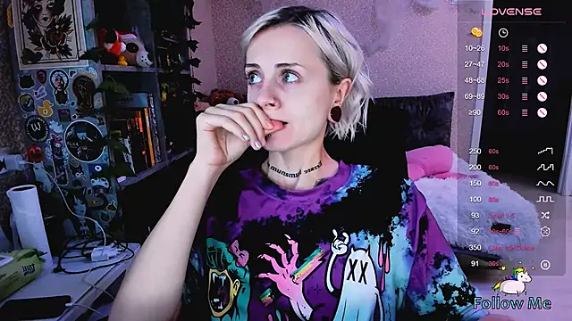 NaniMoore online show from 16, 10, 2025