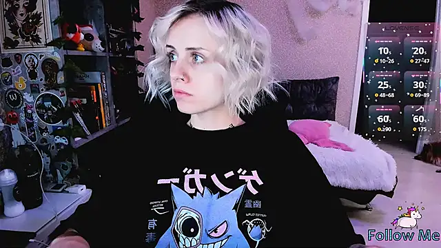 NaniMoore online show from 30, 10, 2025