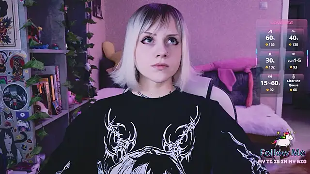 NaniMoore online show from 10, 4, 2026