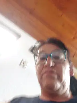 clarita 01 online show from 3, 4, 2026