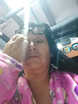 Snapshot of clarita_01 chatting on 4, 7, 2026 clarita 01 online show from 4, 7, 2026