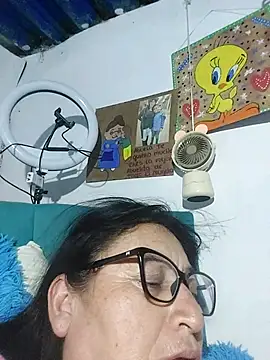 Snapshot of clarita_01 chatting on 20, 7, 2026 clarita 01 online show from 20, 7, 2026