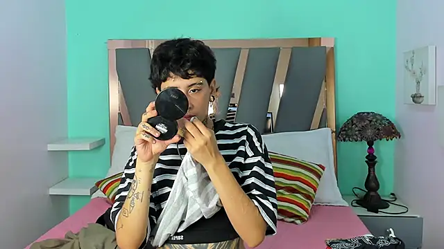 Ethan lennox online show from 30, 11, 2025