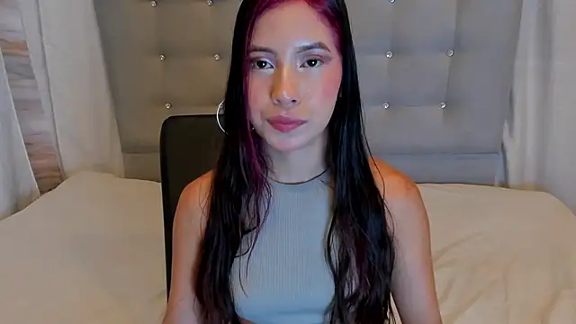 nymphomanya online show from 15, 4, 2026