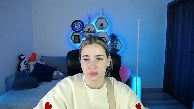 SabrinViolet online show from 8, 11, 2025