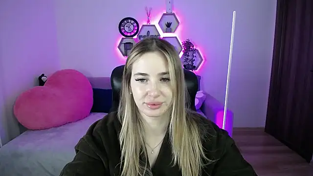 SabrinViolet online show from 8, 2, 2026