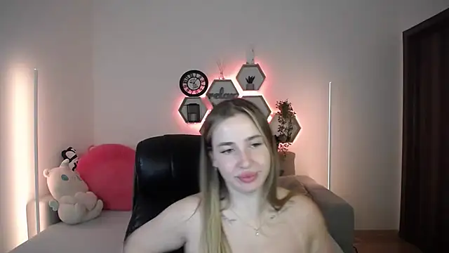 SabrinViolet online show from 10, 7, 2026