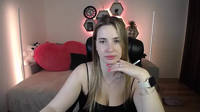 SabrinViolet online show from 23, 7, 2026