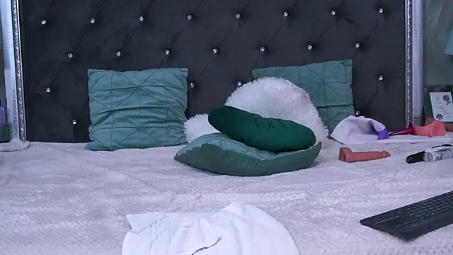 AnneHove online show from 7, 12, 2024