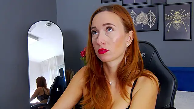 AnneHove online show from 9, 9, 2025