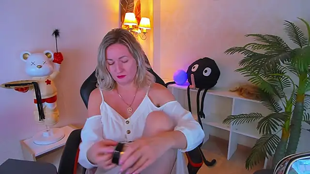 AriFleow online show from 22, 10, 2025