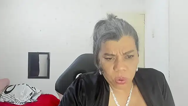 vikyadams online show from 8, 10, 2025