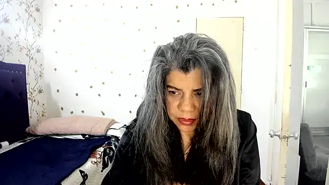 Snapshot of vikyadams chatting on 6, 7, 2026 vikyadams online show from 6, 7, 2026